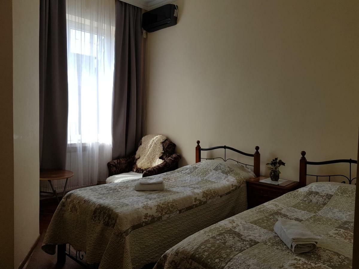 Tamari Guest House Telavi Ngoại thất bức ảnh